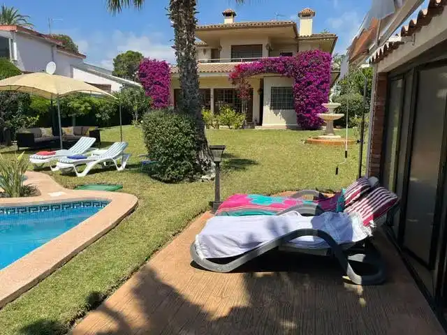 Jardí de Casa o xalet en venda en Cambrils amb Aire condicionat, Piscina i Balcó