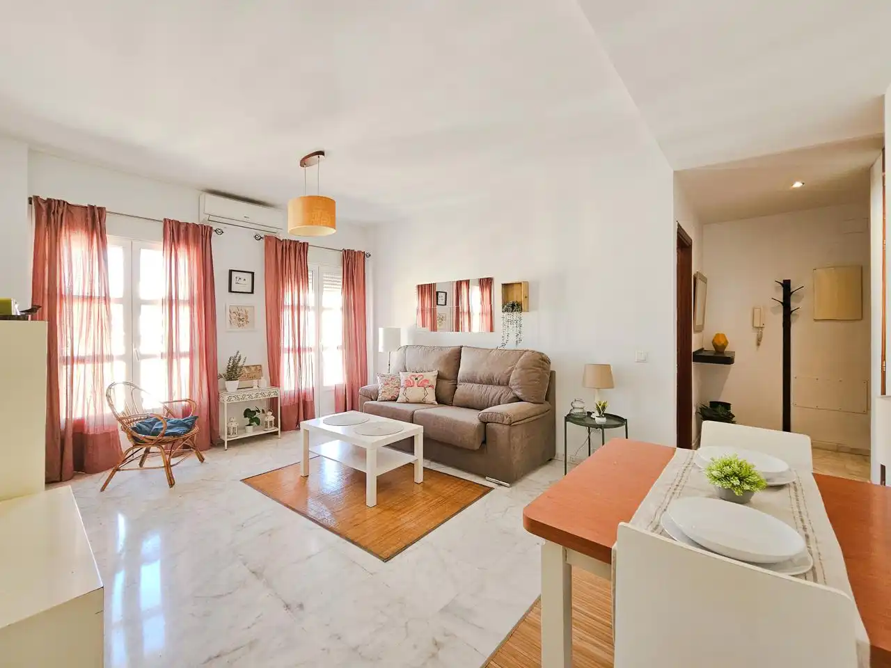 Living room of Flat for rent in Alcalá de Guadaira  with Air Conditioner, Furnished and Balcony