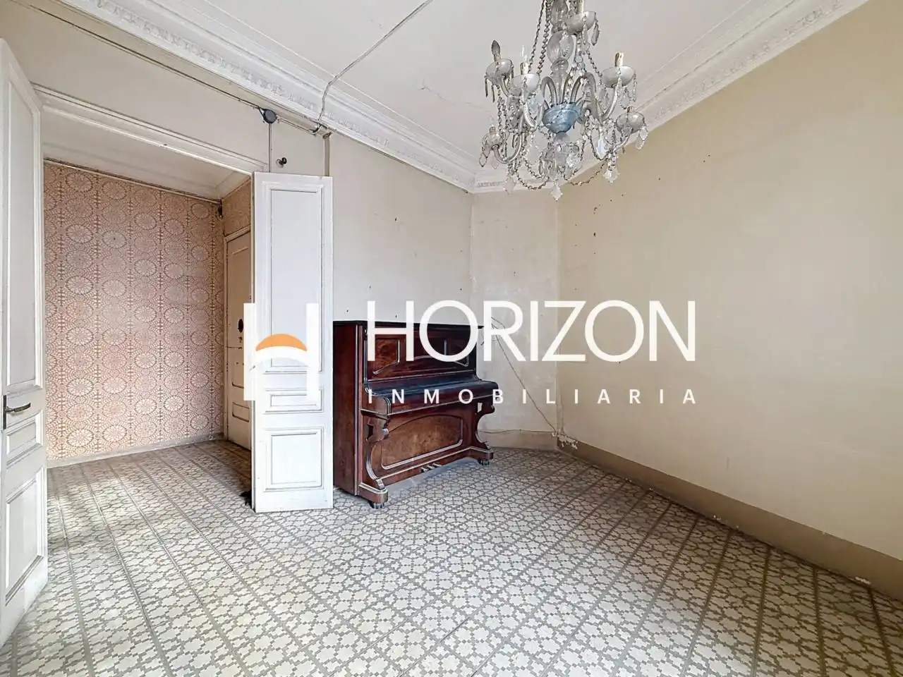 Flat for sale in Barcelona  with Terrace, Storage room and Balcony
