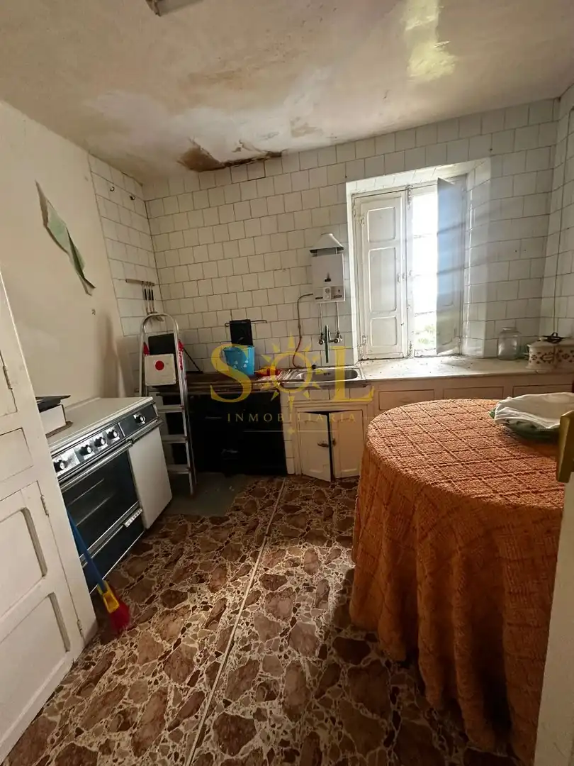 Cocina de Casa o chalet en venta en Cabrillanes con Calefacción y Jardín privado