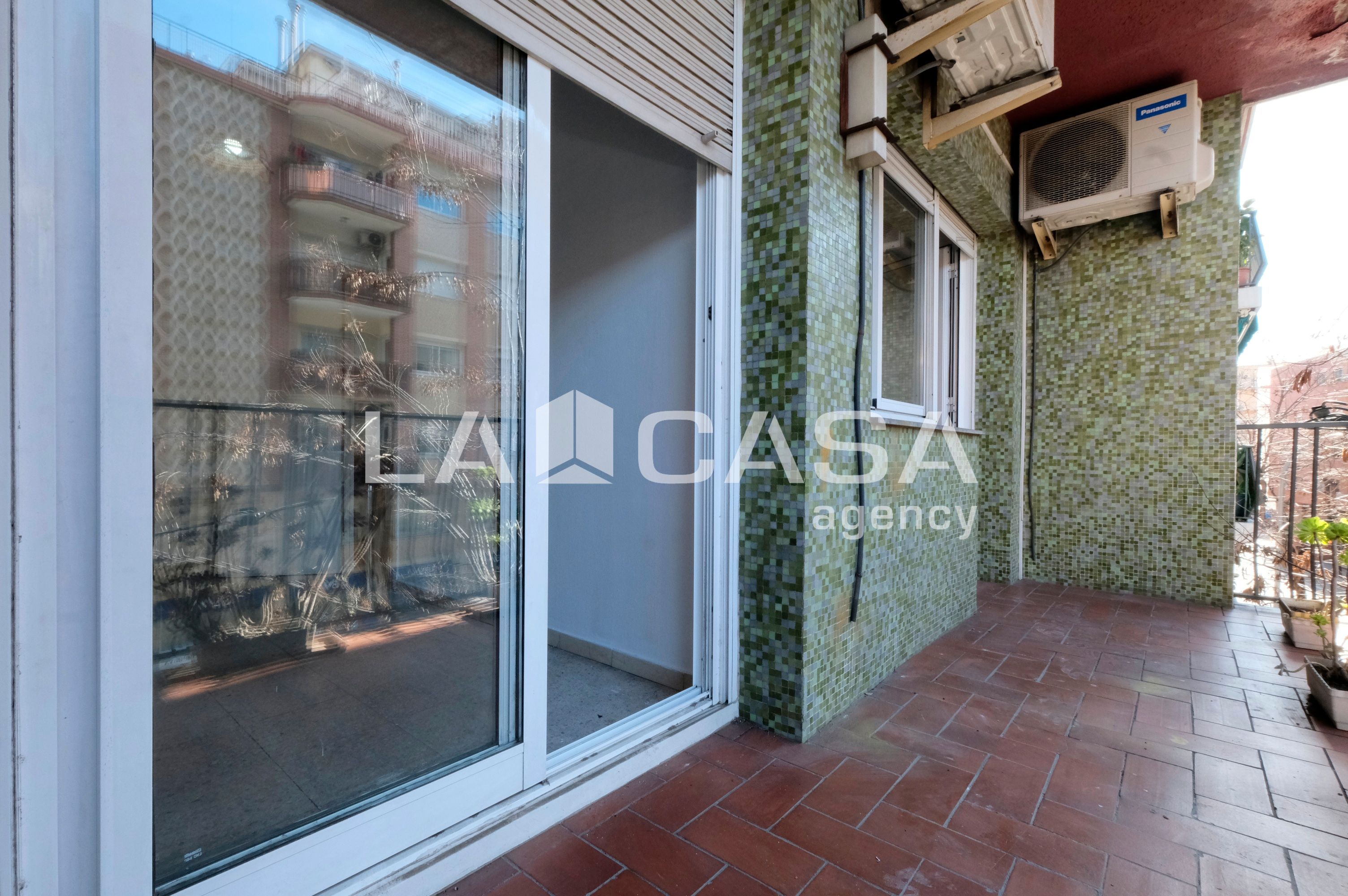 Terrassa de Pis en venda en  Barcelona Capital amb Calefacció i Balcó