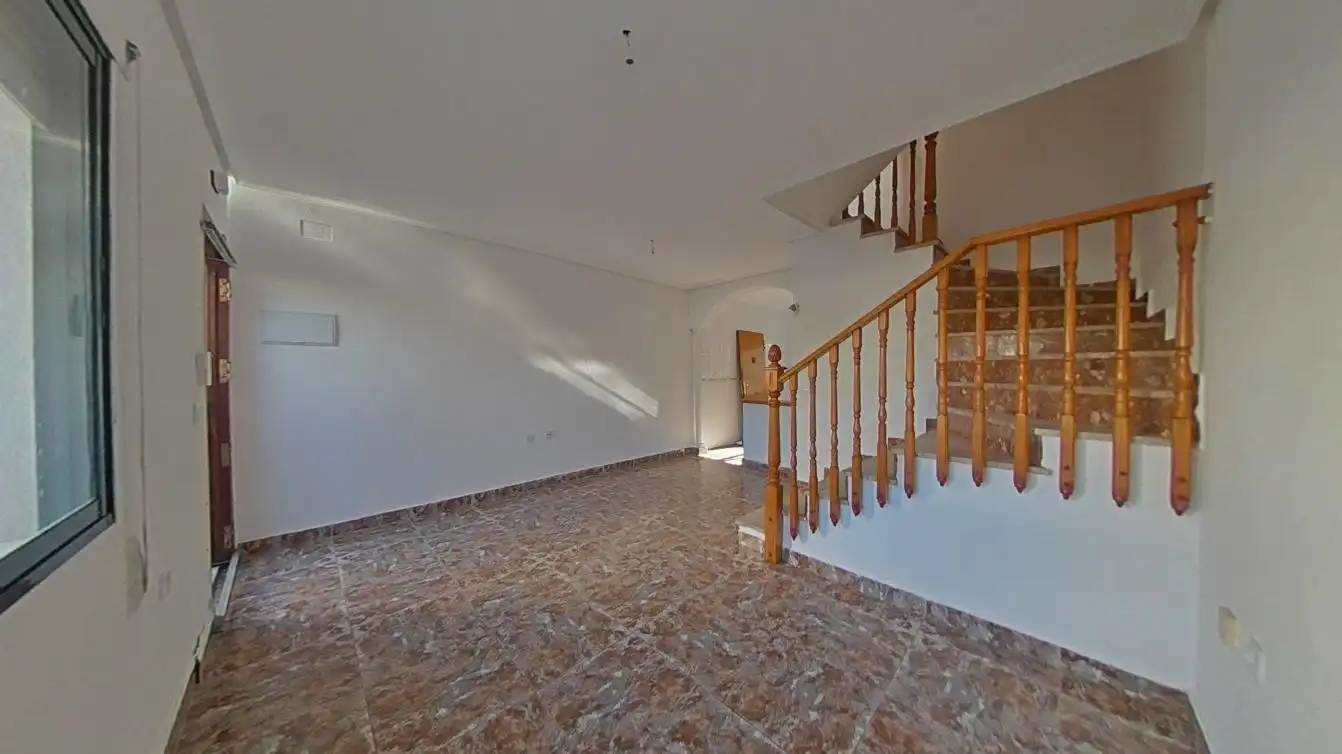 Semi-detached house with pool for sale in C/ Mayor, imagen 5