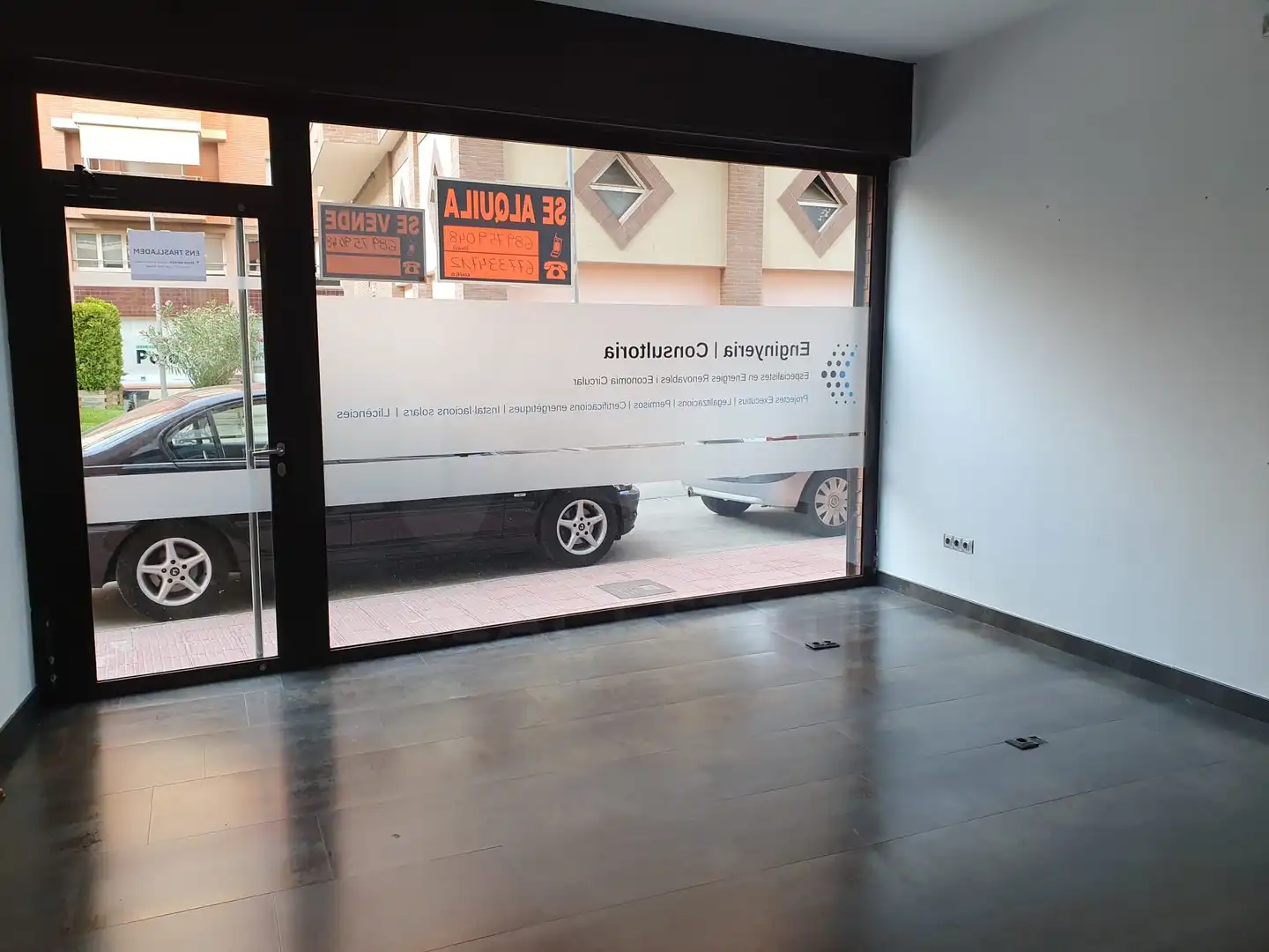 Local comercial en venta en Calle Carrer la Garriga 4 4, imagen 2