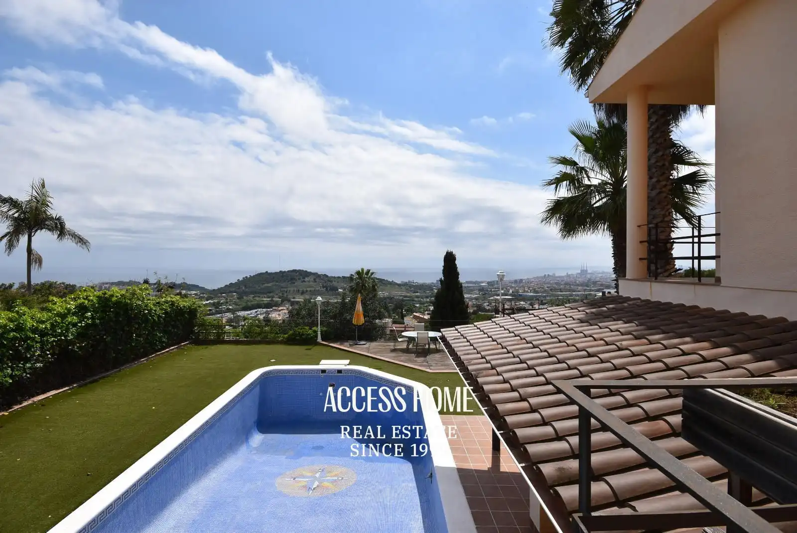 Vista exterior de Casa o chalet en venta en Badalona con Aire acondicionado, Calefacción y Terraza