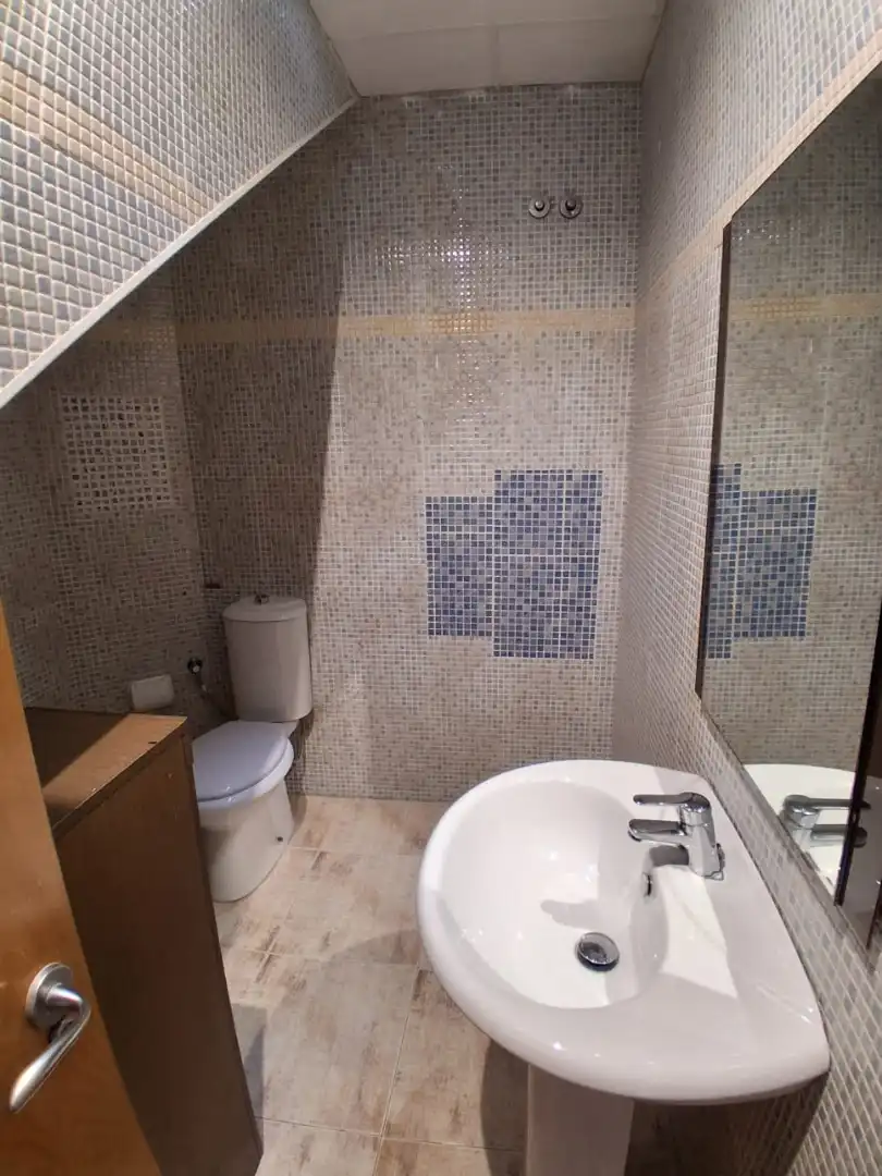 Badezimmer von Maisonette zum Verkauf in Vinaròs mit Abstellraum und Balkon