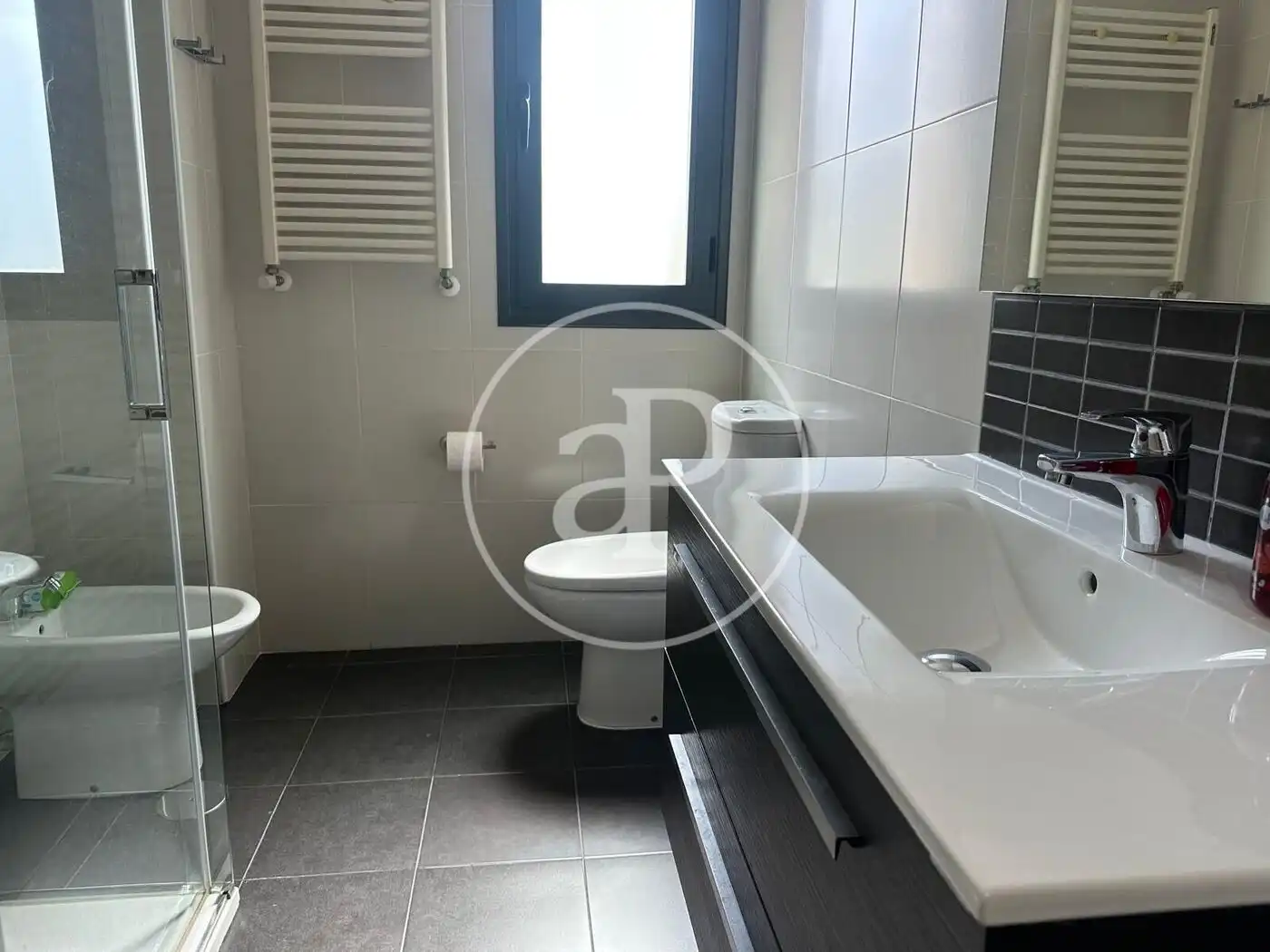 Bathroom of Duplexes for rent in Elche / Elx  with Air Conditioner, Heating and Private garden
