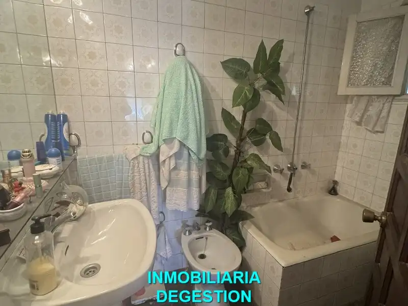 Baño de Ático en venta en Linares con Aire acondicionado y Terraza