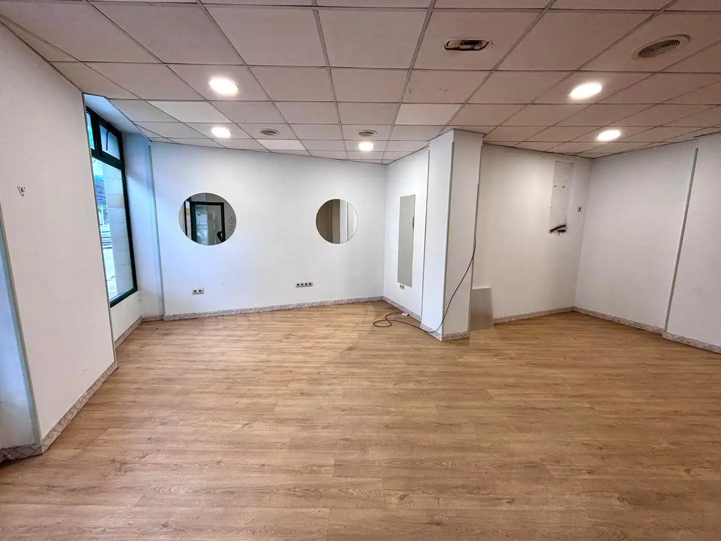 Business premises for sale in Oeste, imagen 4