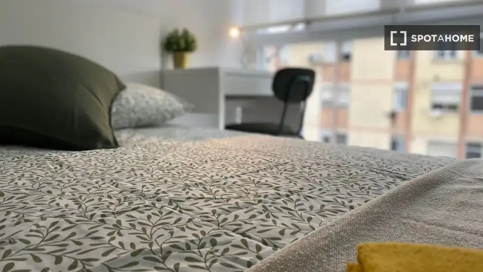 Bedroom of Flat for rent in Madrid  with Air Conditioner, Heating and Furnished