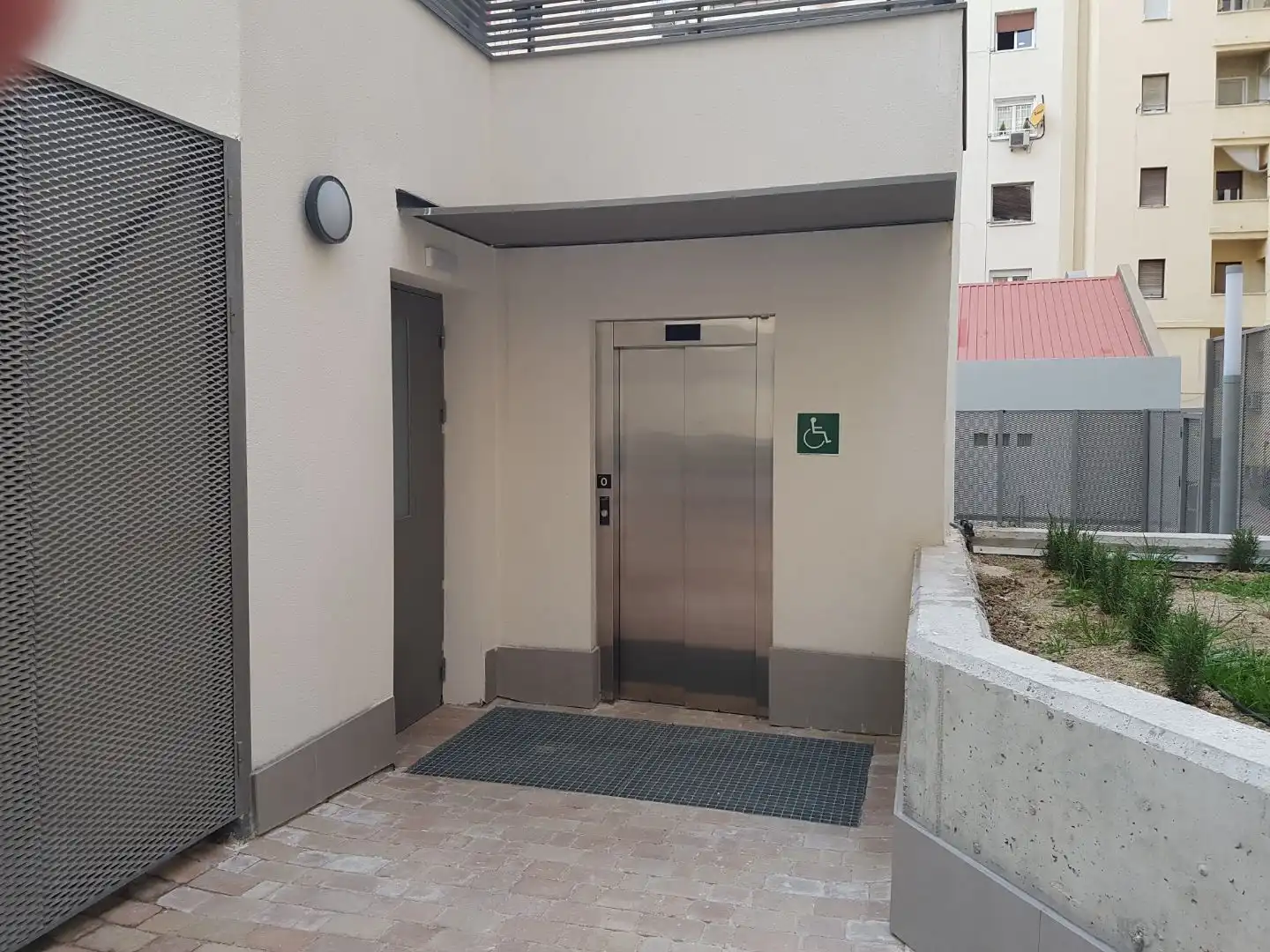 Garage for rent in Calle de Hilarión Eslava, Gaztambide