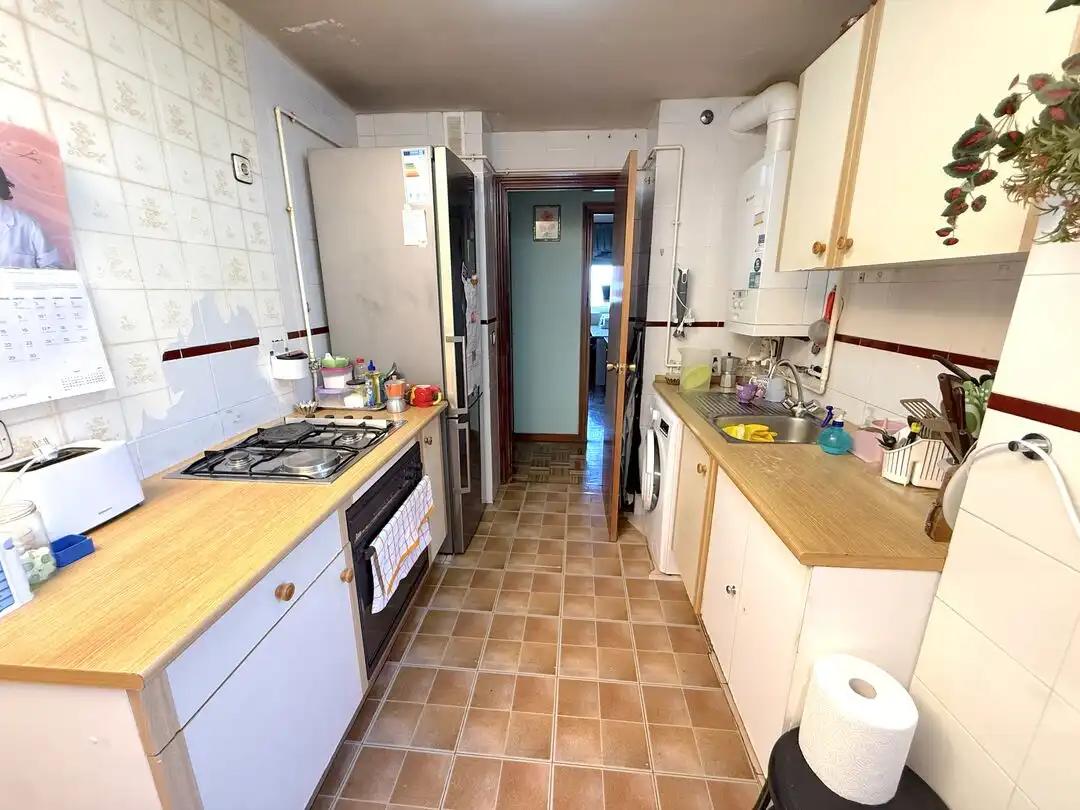 Cocina de Piso en venta en San Fernando de Henares con Calefacción y Trastero