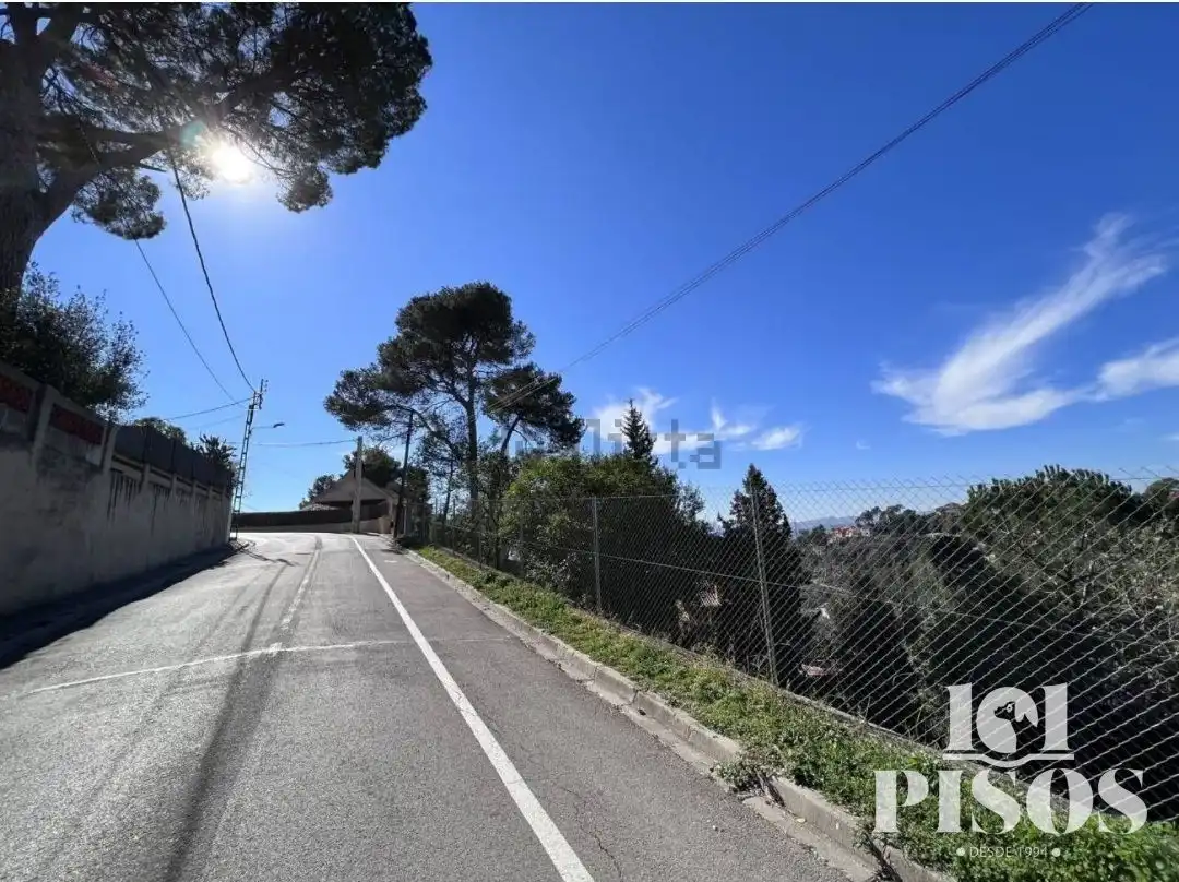 Vista exterior de Terreno en venta en Sant Cugat del Vallès