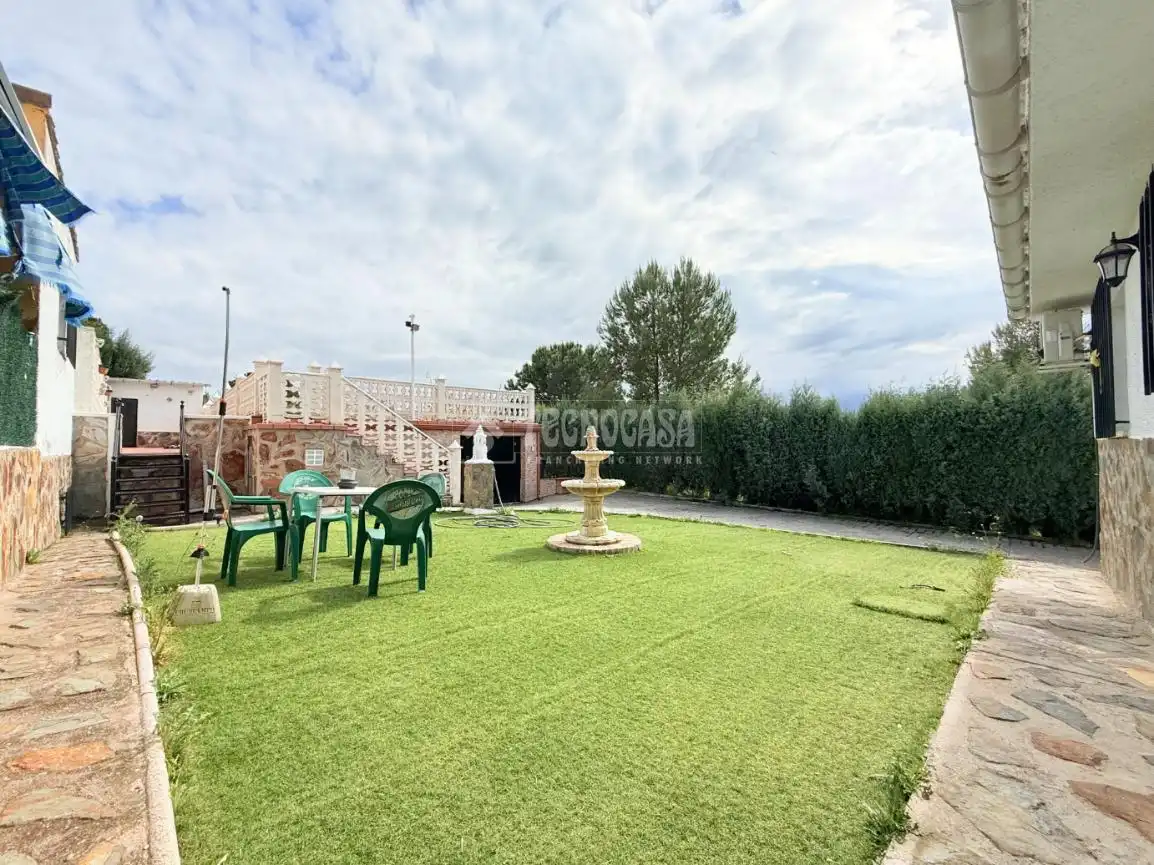 Garten von Haus oder Chalet zum Verkauf in Cedillo del Condado mit Klimaanlage, Heizung und Privatgarten