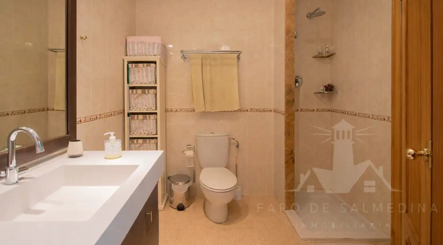Baño de Apartamento en venta en Chipiona con Terraza
