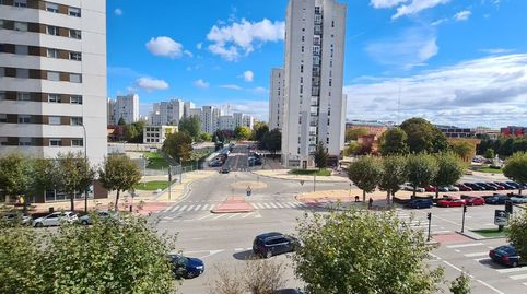 Foto 4 de Piso de alquiler en Avenida Cantabria, Reyes Católicos, Burgos Capital