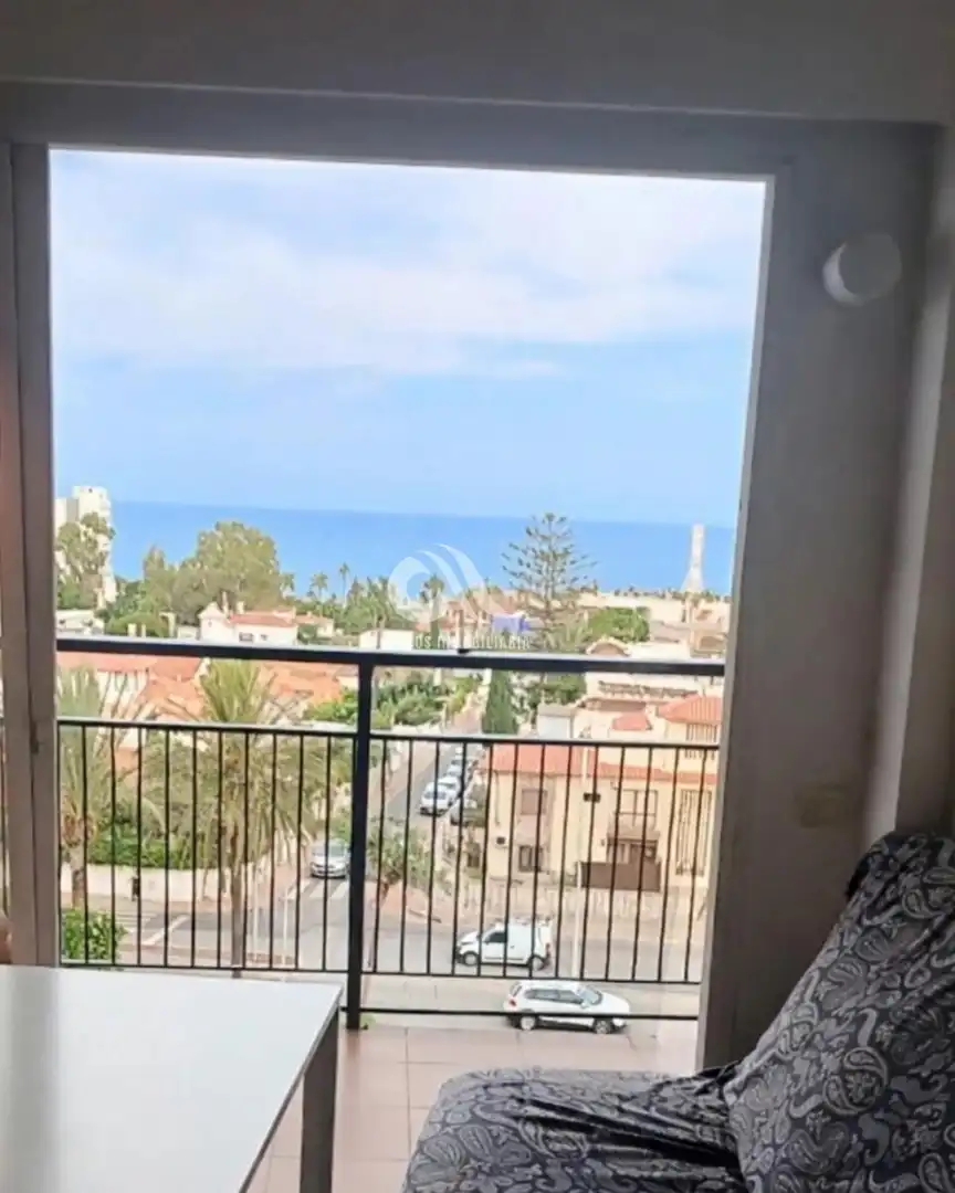 Vista exterior de Pis en venda en Benalmádena amb Piscina comunitària