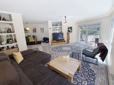 Apartament amb piscina en venda a 3 Avenida de Gran Bretaña #bajo