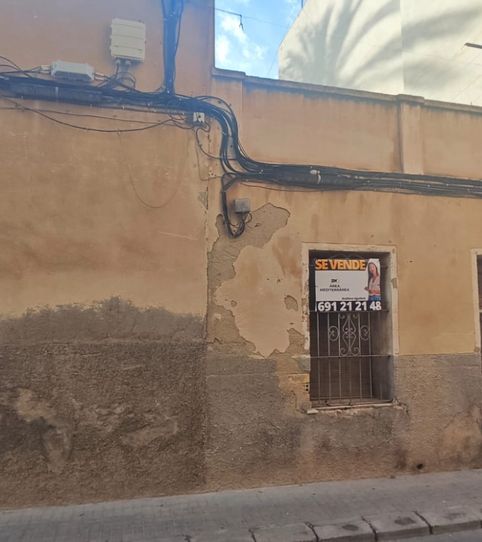 Foto 2 de Casa adosada en venta en Crevillent - Cl Camposant, 3, Crevillent, Alicante