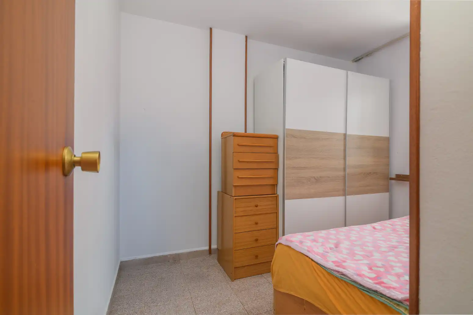 Dormitori de Casa adosada en venda en Sant Boi de Llobregat amb Aire condicionat i Terrassa