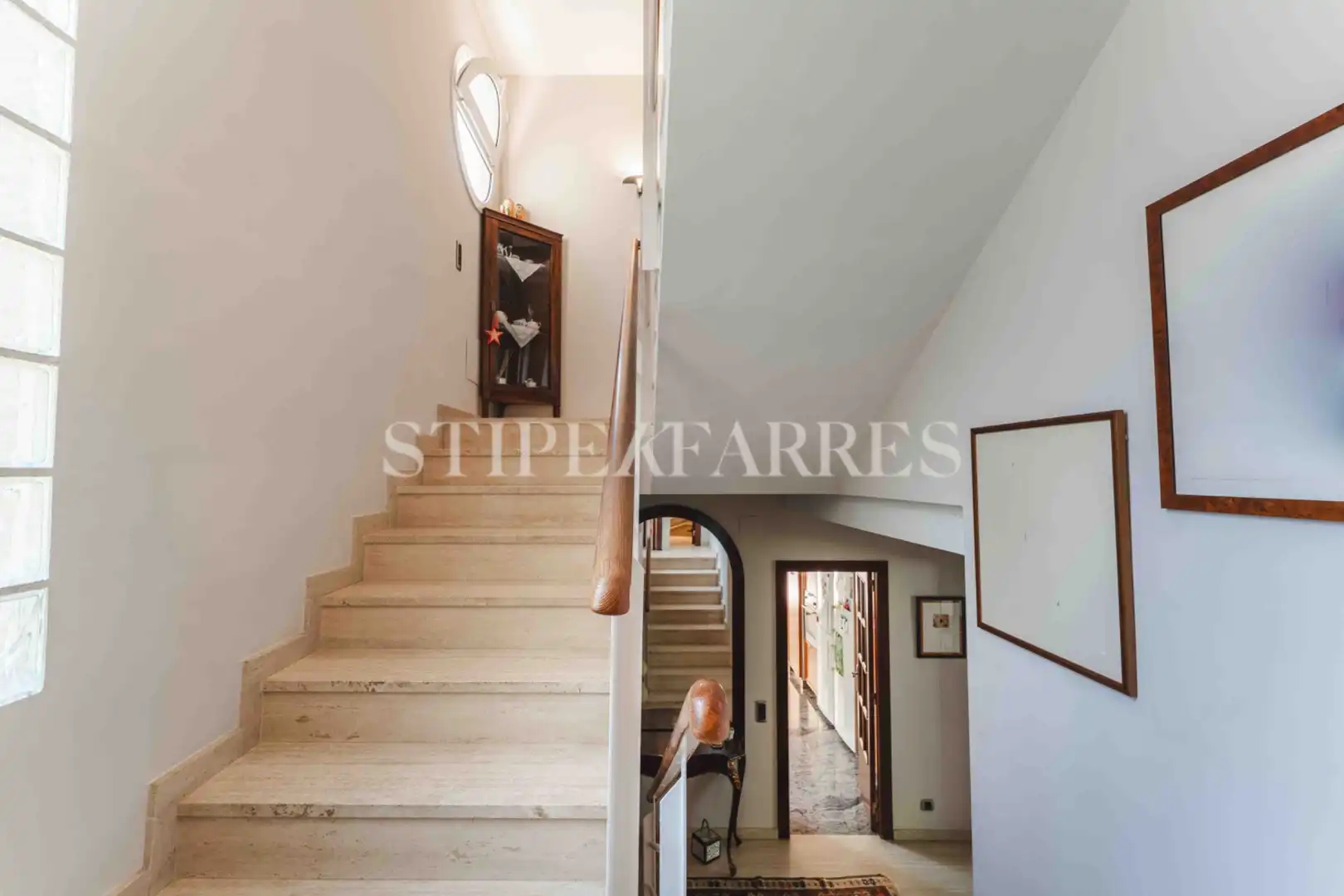 Haus oder Chalet zum Verkauf in Barcelona mit Klimaanlage, Heizung und Privatgarten