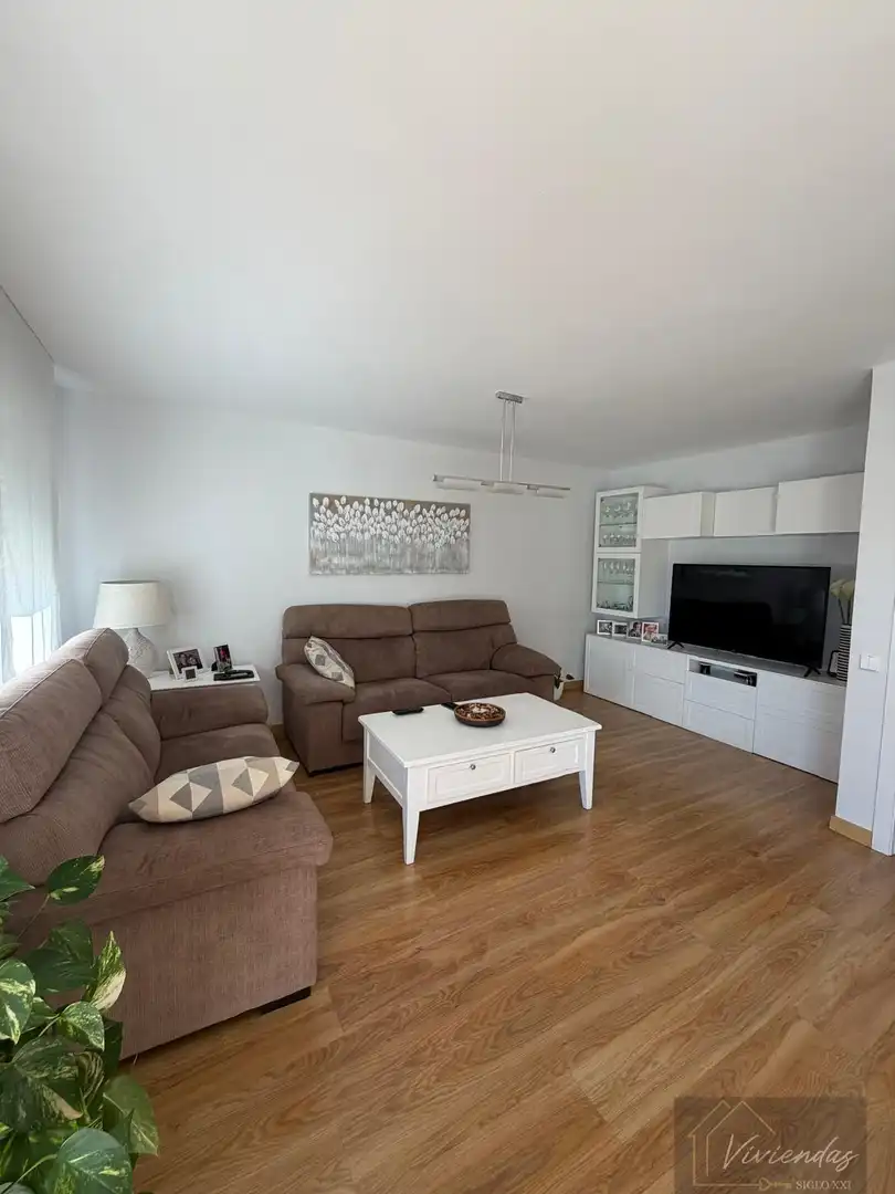 Sala de estar de Casa o chalet en venta en Boadilla del Monte con Aire acondicionado, Calefacción y Terraza