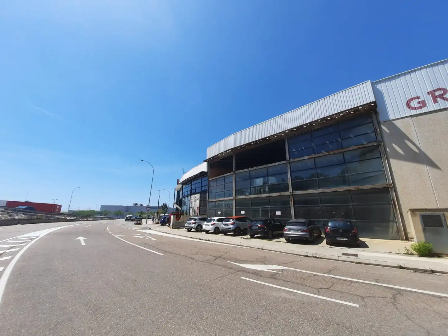 Industrial building for sale in Calle Holanda 174