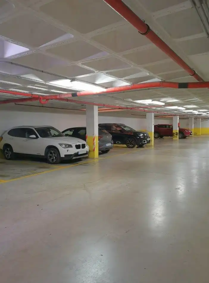 Parking de Dúplex de alquiler en Alicante / Alacant con Aire acondicionado, Calefacción y Terraza