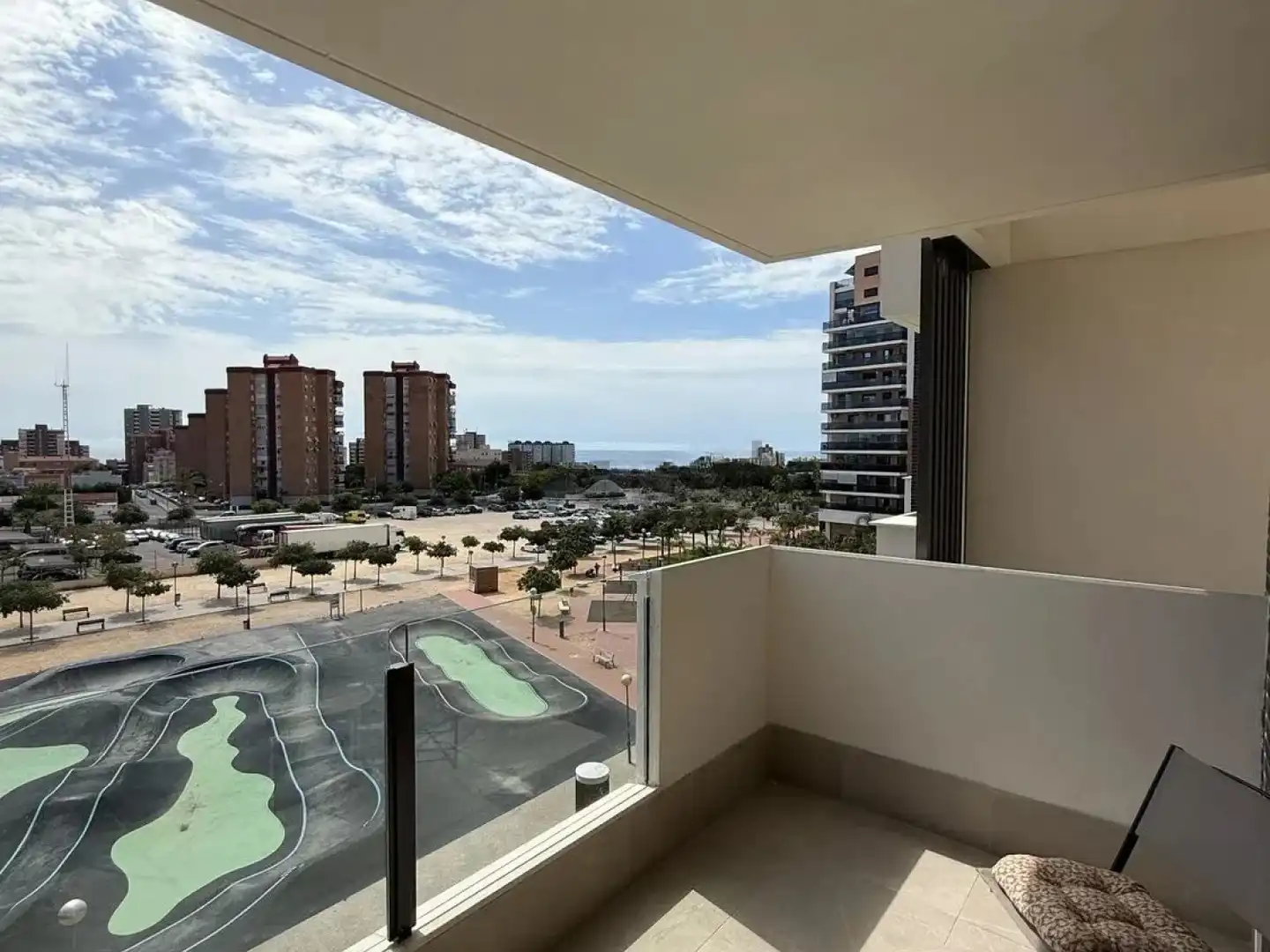 Vista exterior de Piso de alquiler en El Campello con Aire acondicionado, Calefacción y Piscina
