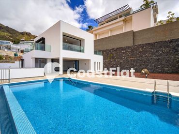 Villa con piscina in vendita a Costa Adeje