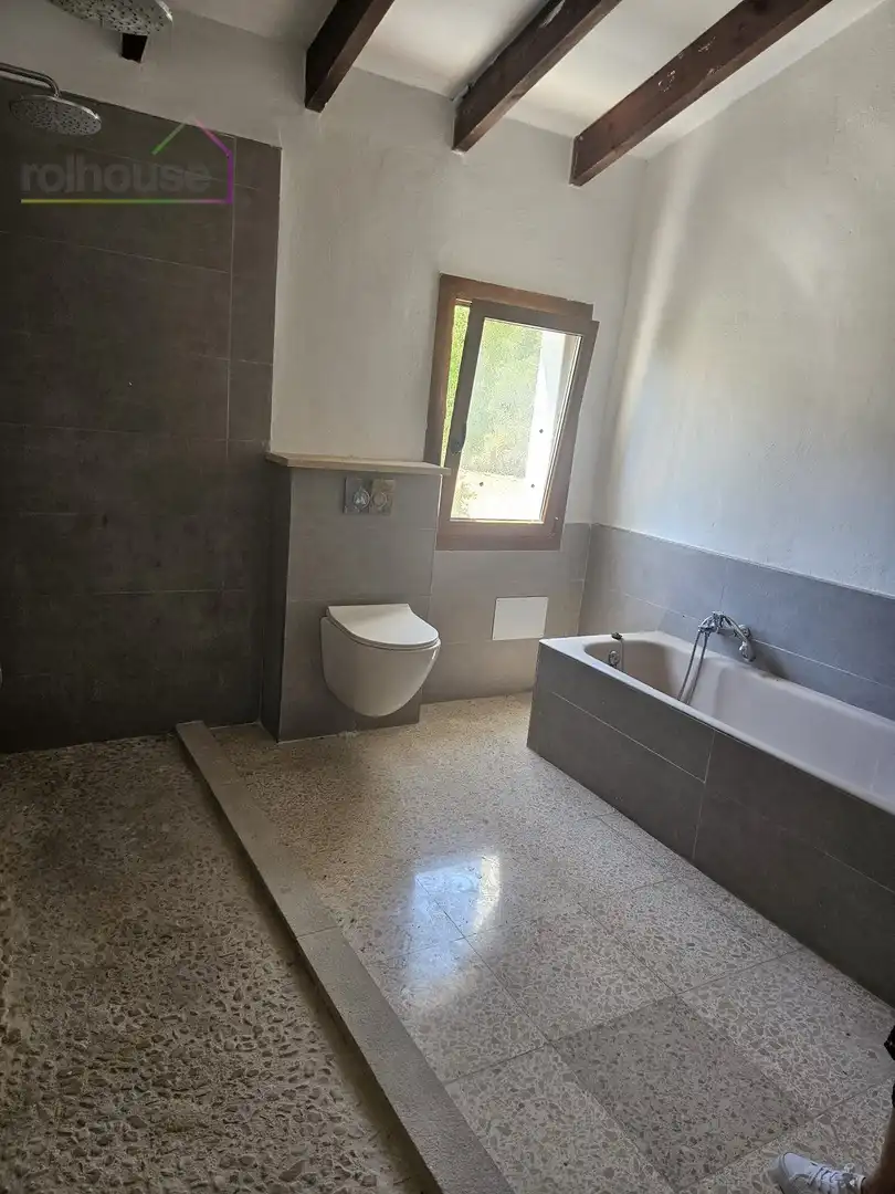 Bany de Finca rústica en venda en Andratx amb Terrassa, Piscina i Balcó