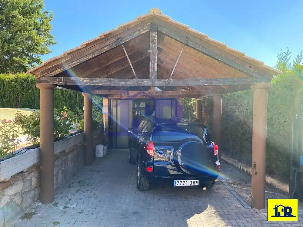 Parking of Houses for sale in Arcas del Villar  with Terrace, Storage room and Swimming Pool