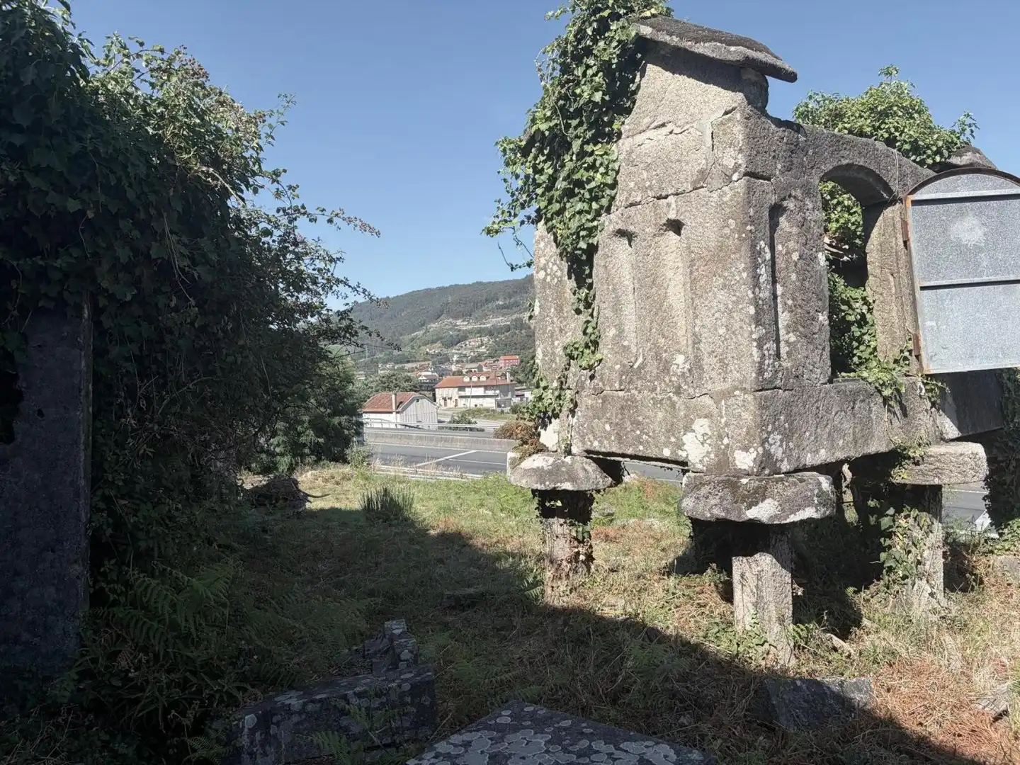 Vista exterior de Finca rústica en venda en Vilaboa amb Calefacció