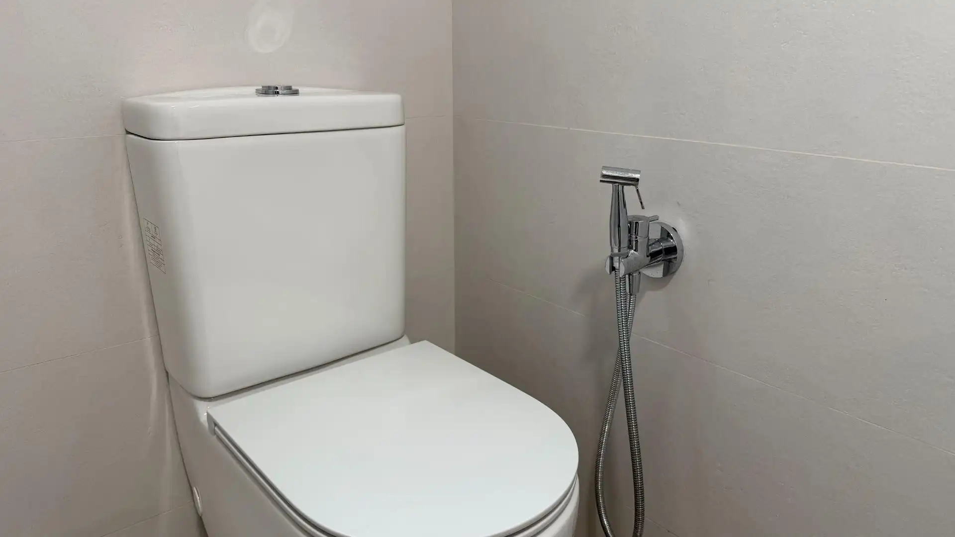 Bany de Apartament de lloguer en Valencia amb Aire condicionat, Calefacció i Moblat