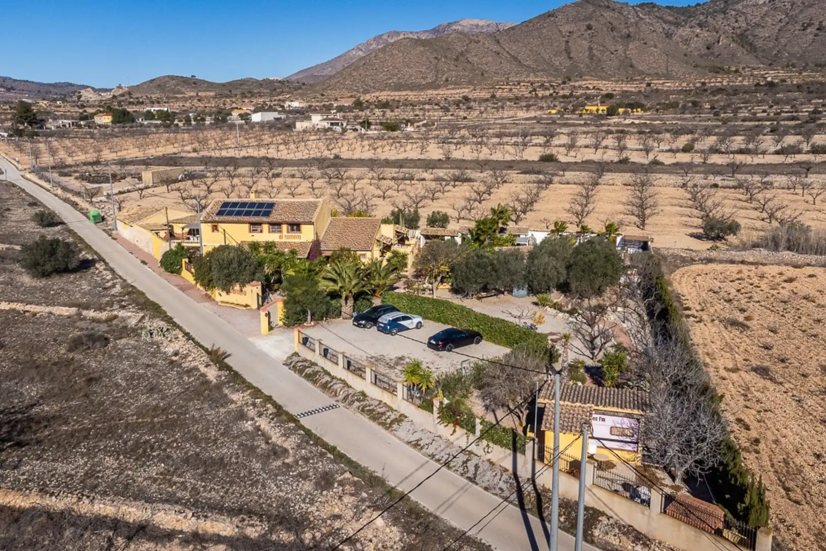 Casa amb piscina en venda a Hondón de las Nieves / El Fondó de les Neus