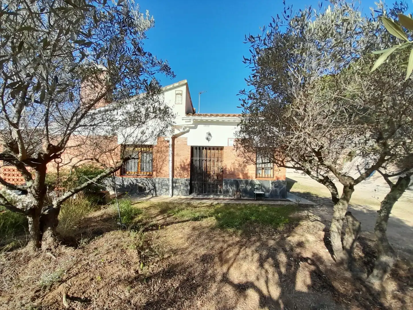 Außenansicht von Country house zum Verkauf in Arenys de Munt mit Privatgarten und Terrasse