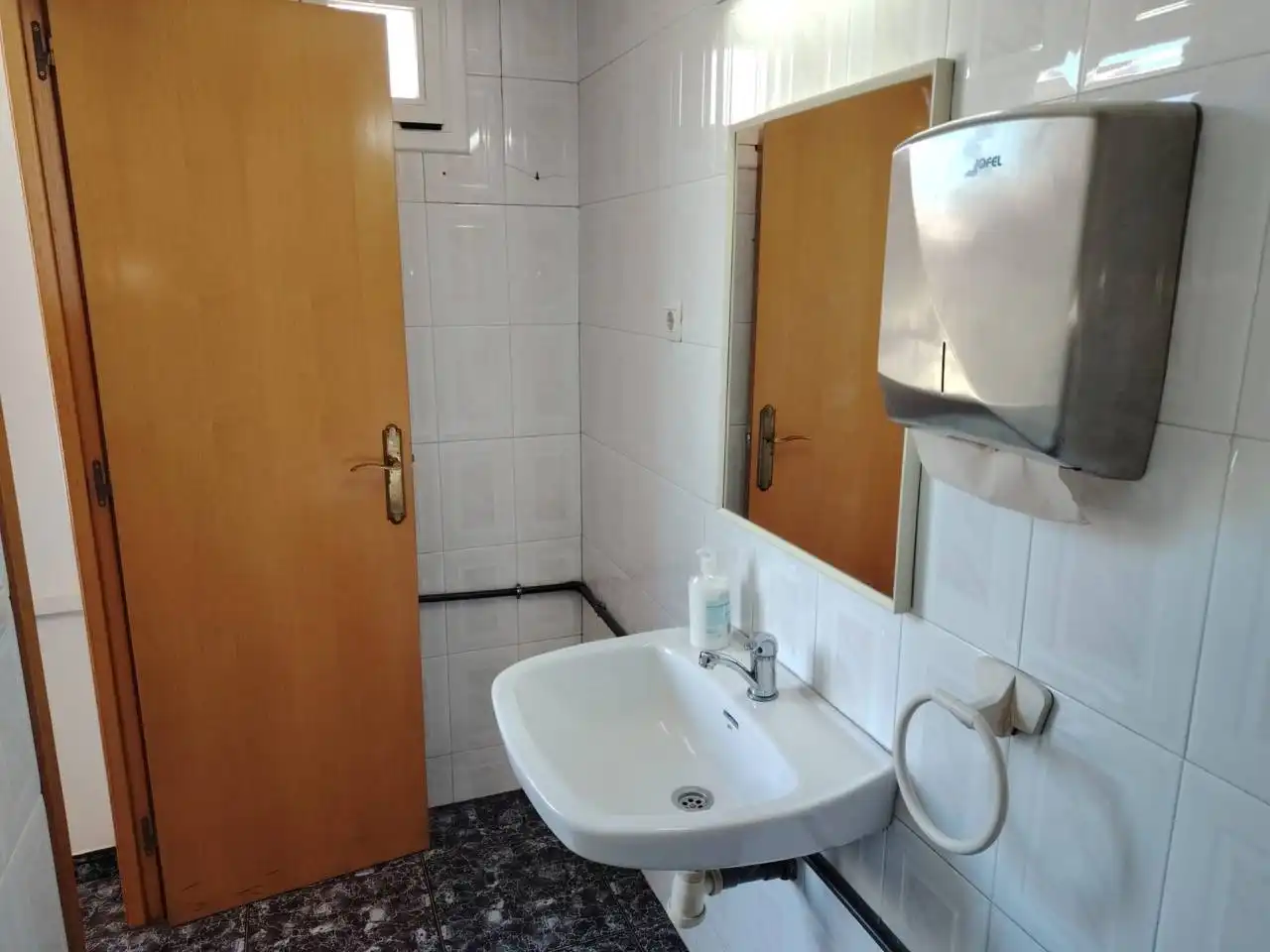 Badezimmer von Geschaftsraum zur Miete in Mollet del Vallès mit Klimaanlage