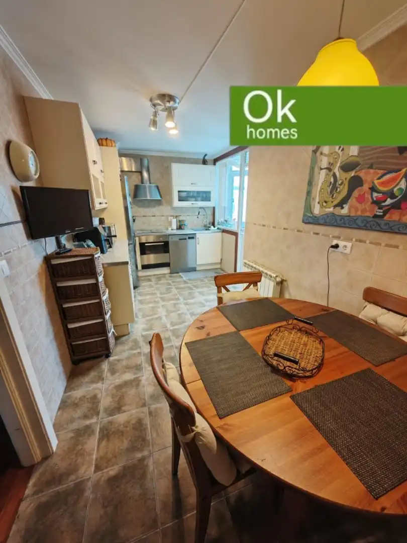 Cocina de Piso en venta en A Coruña Capital  con Calefacción, Amueblado y Horno