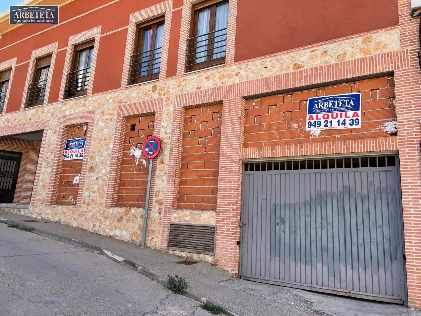 Locale commerciale in affitto a Torija, imagen 3
