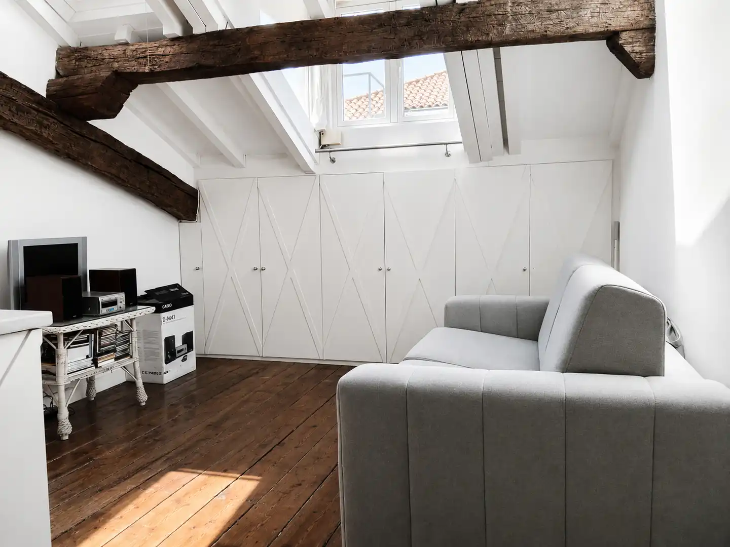 Wohnzimmer von Wohnung zur Miete in Santander mit Möbliert und Ofen