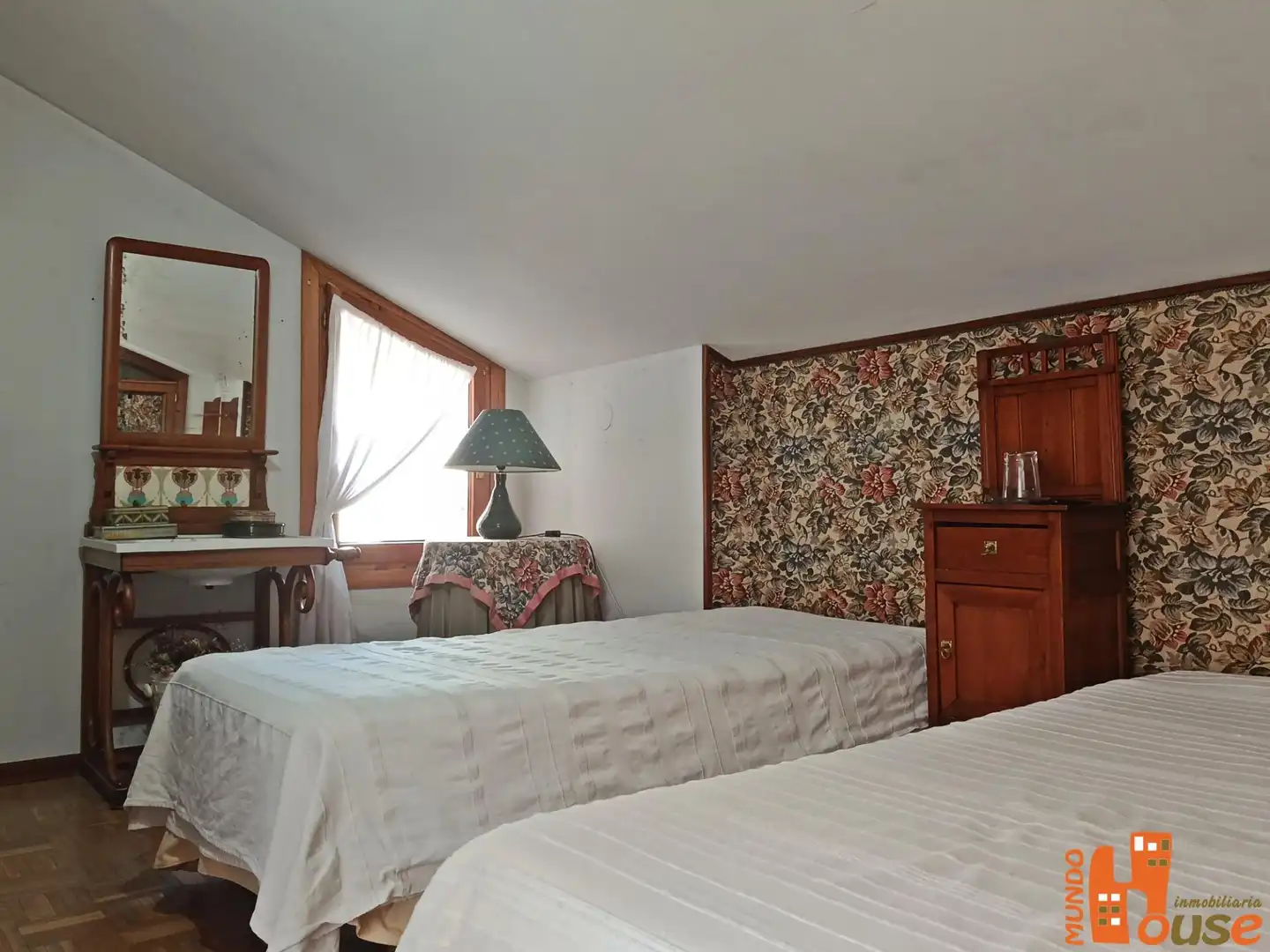 Bedroom of Flat for sale in Segovia  with Furnished