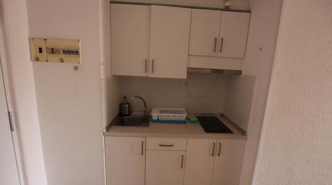 Foto 3 de Piso en venta en Avenida San Francisco, 14, Los Cristianos, Arona