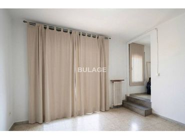 House for sale in Calle Padre Huix