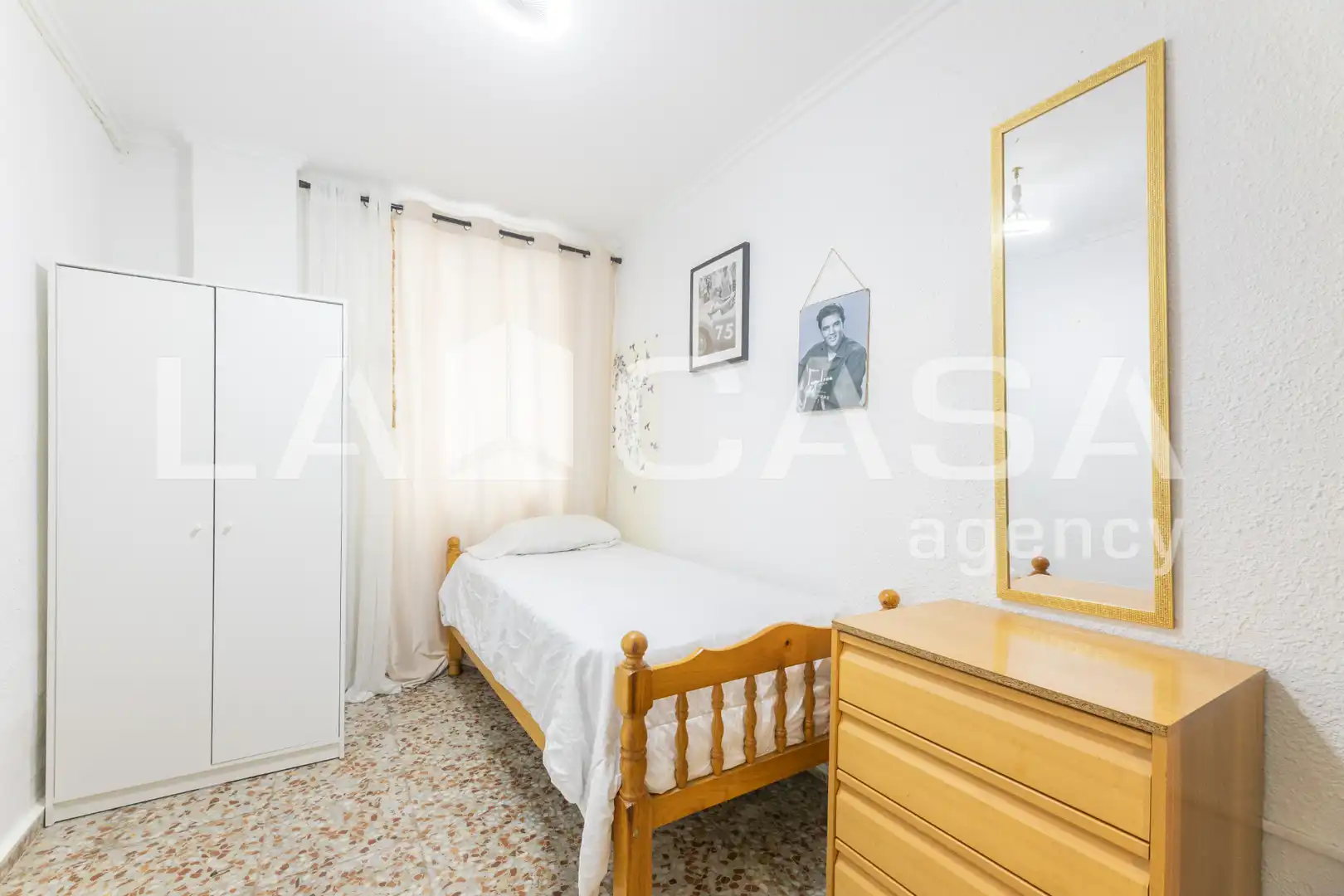 Bedroom of Flat for sale in Valencia  with Terrace