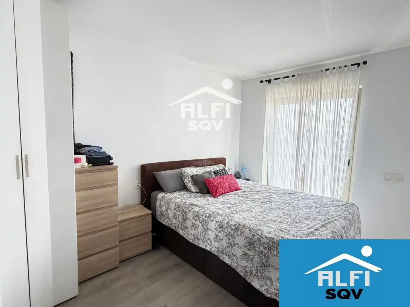 Habitación de Piso en venta en Sabadell con Aire acondicionado, Calefacción y Terraza