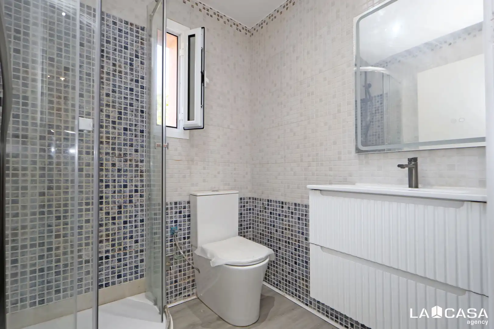 Baño de Piso en venta en L'Hospitalet de Llobregat