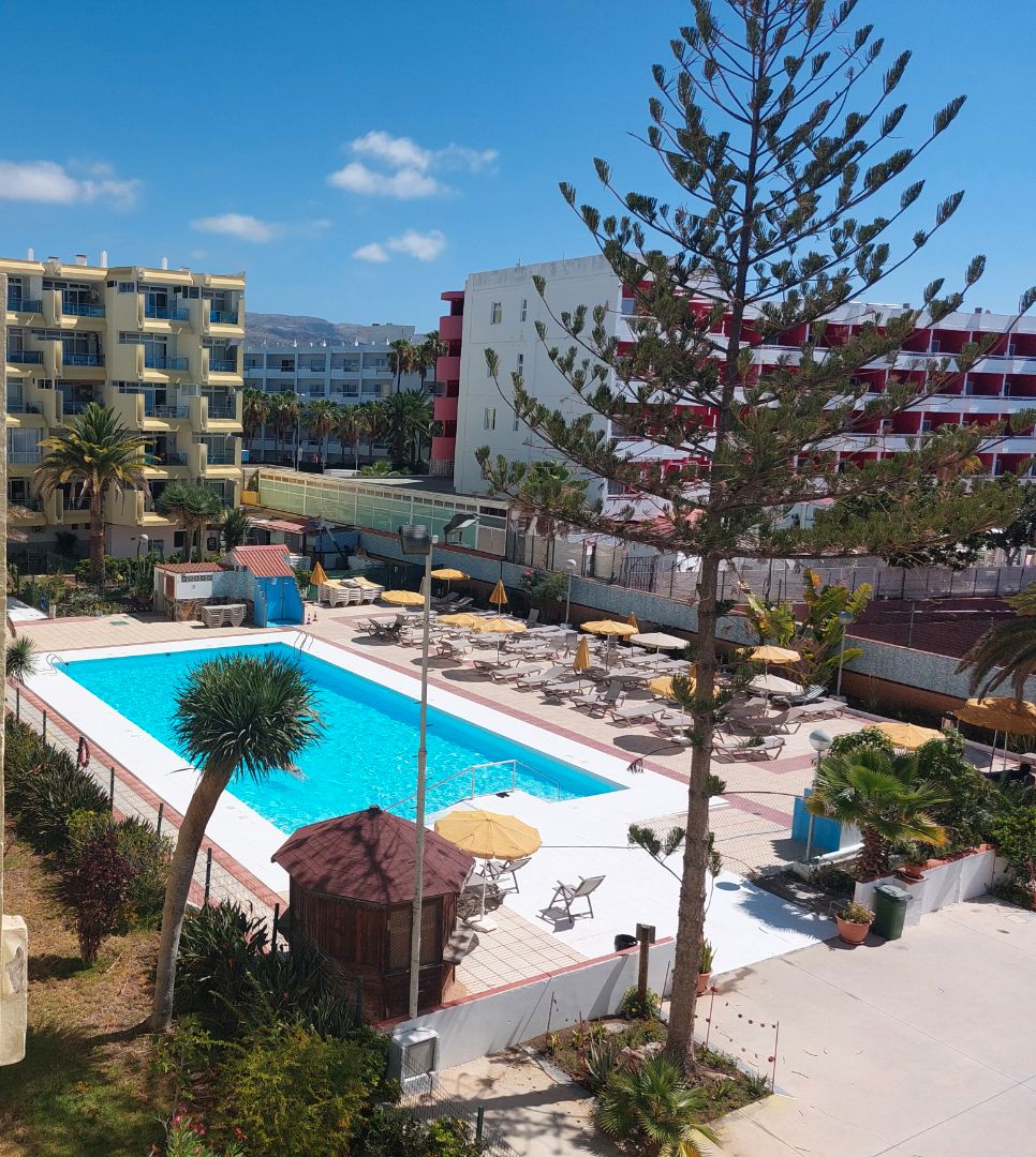 Piscina de Apartamento de alquiler en San Bartolomé de Tirajana con Amueblado, Microondas y TV