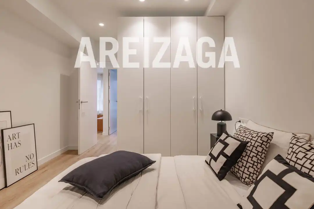 Piso en venta en Karlos I.a Hiribidea carlos, 30, Amara