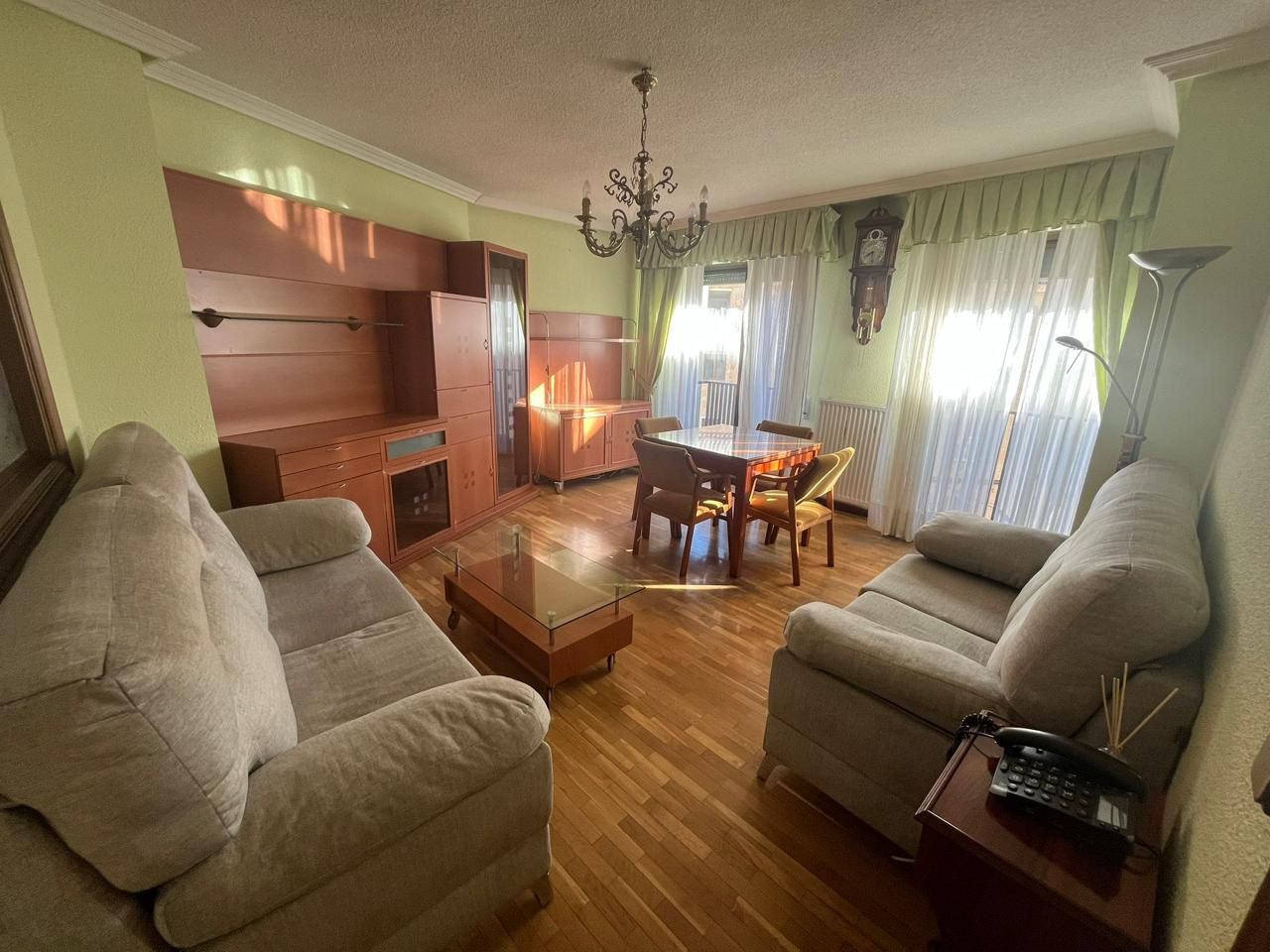 Living room of Flat for sale in Salamanca Capital  with Heating and Parquet flooring