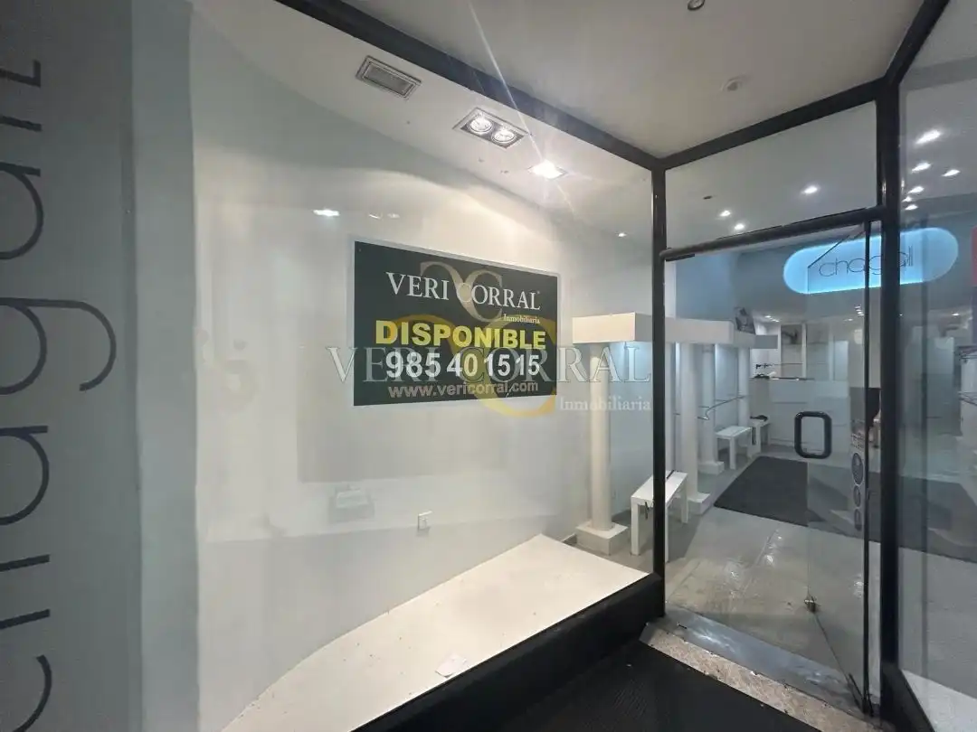 Local en venta en Oviedo , Asturias