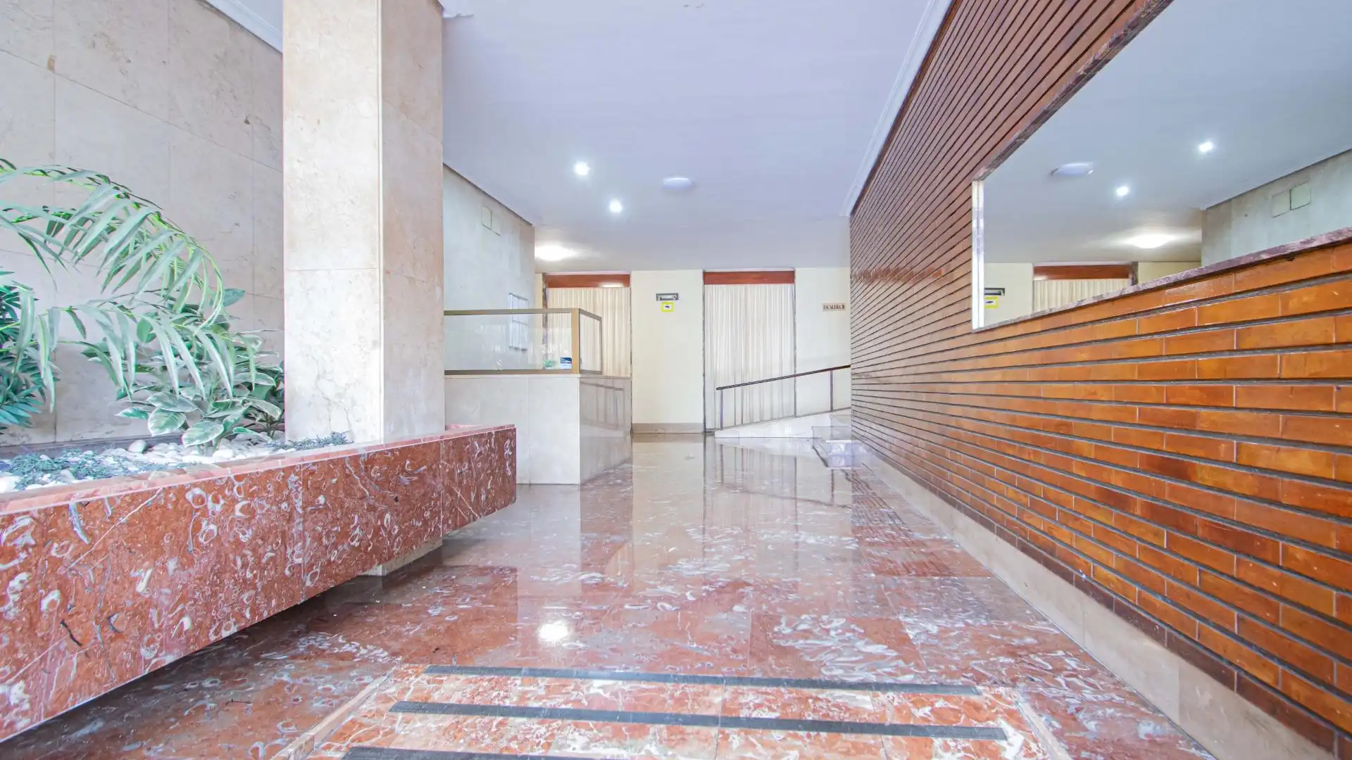 Flat for sale in  Sevilla Capital  with Air Conditioner and Terrace
